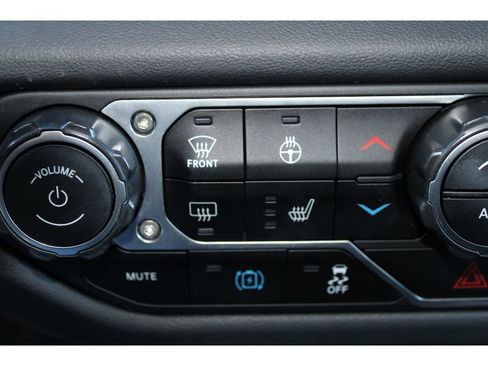 Used 2024 Jeep Wrangler Unlimited Rubicon 4xe w/ Technology Group AWD/4WD image 28