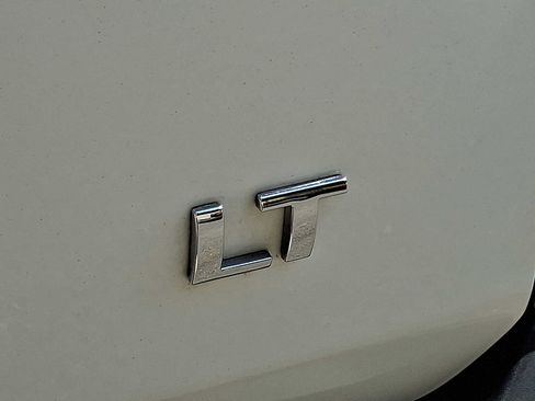 Used 2024 Chevrolet Traverse LT AWD/4WD image 31