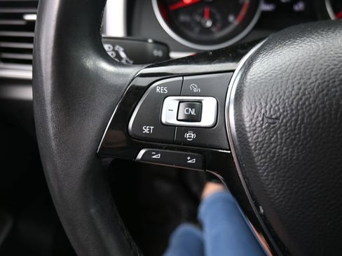 Used 2019 Volkswagen Atlas SE image 12