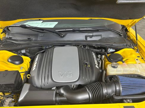 Used 2017 Dodge Challenger R/T w/ Quick Order Package 22P T/A RWD image 26