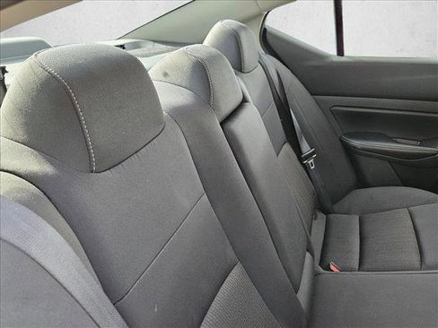 Used 2025 Nissan Altima 2.5 SV FWD image 21