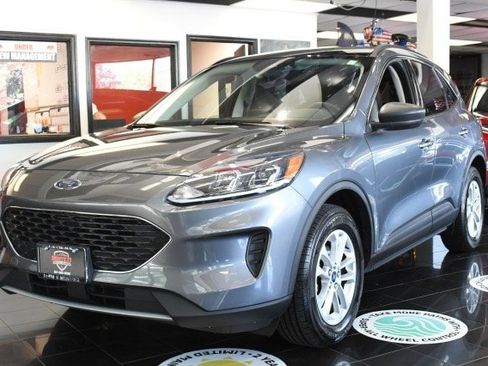 Used 2022 Ford Escape SE w/ Convenience Package AWD/4WD image 1