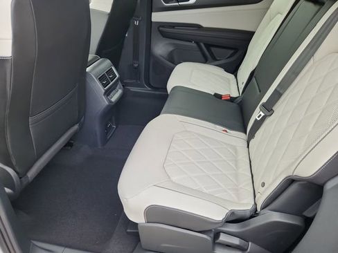 New 2026 Volkswagen Atlas Cross Sport SEL Premium R-Line image 8