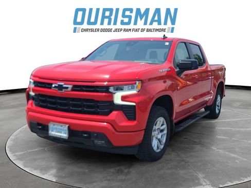 Used 2022 Chevrolet Silverado 1500 RST AWD/4WD image 2
