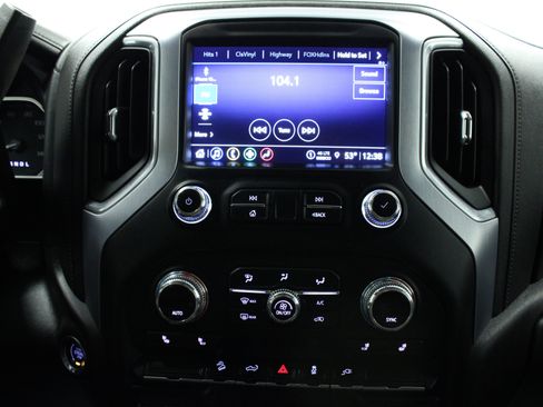 Used 2022 GMC Sierra 2500 SLE w/ SLE Value Package; image 22