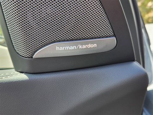 Used 2026 BMW X7 M60i image 19