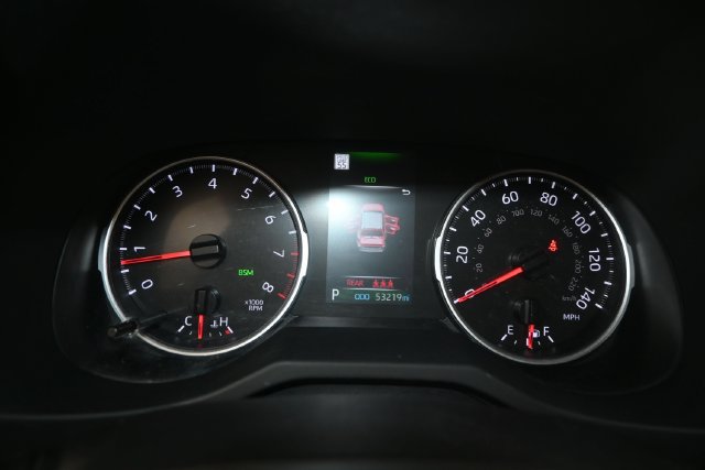 Used 2022 Toyota RAV4 XLE Premium FWD image 8