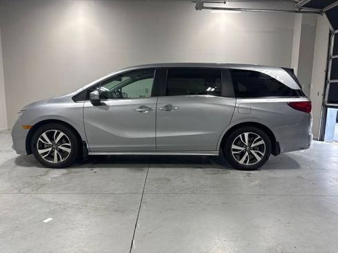 Used 2023 Honda Odyssey Touring image 11