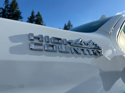 Used 2022 Chevrolet Silverado 3500 High Country w/ Safety Package II AWD/4WD image 32