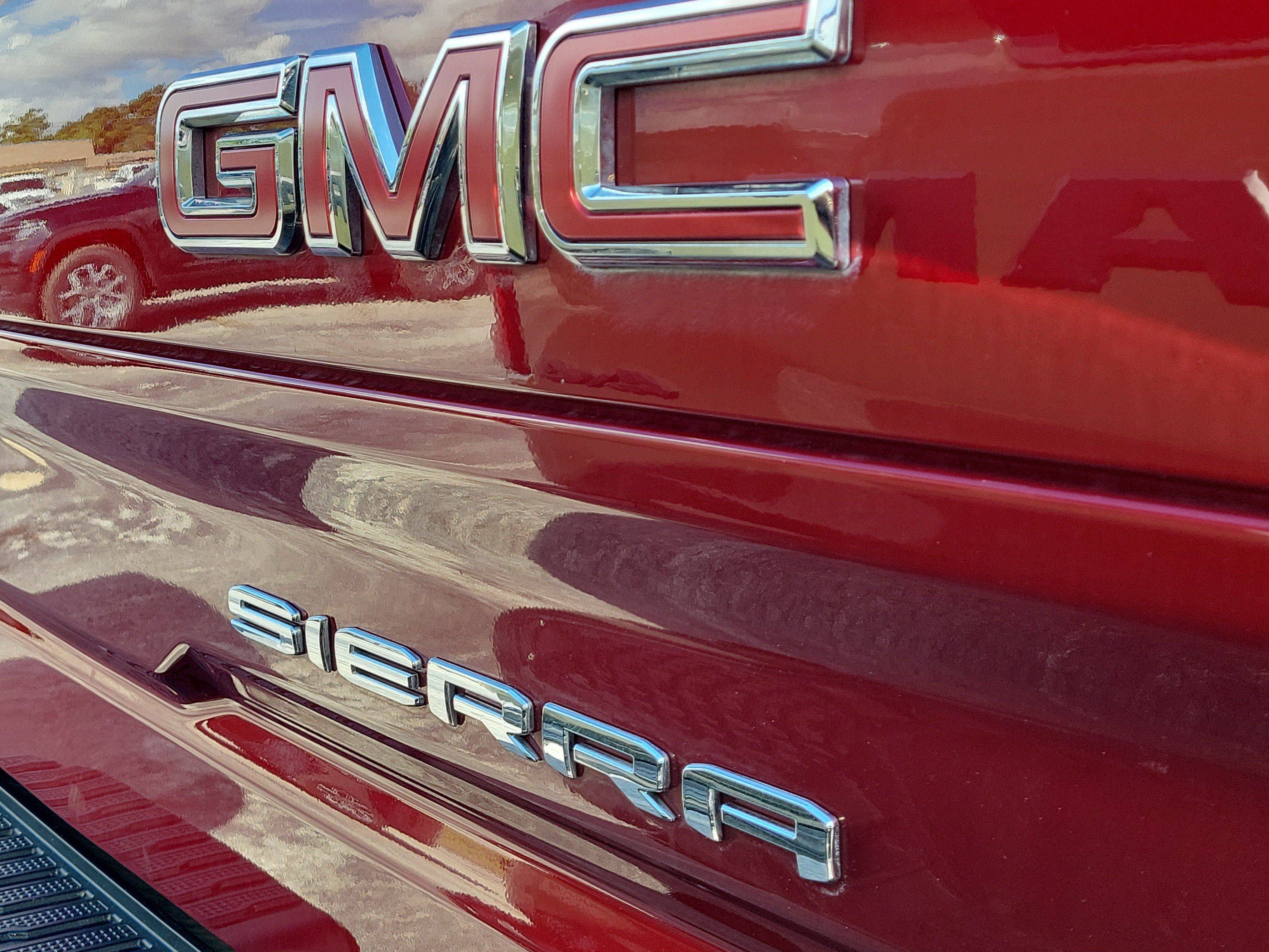 Used 2023 GMC Sierra 1500 SLT w/ SLT Premium Plus Package RWD image 8