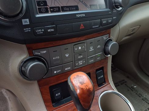 Used 2008 Toyota Highlander Limited FWD image 8