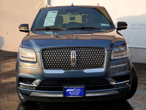 Used 2019 Lincoln Navigator Select image 5