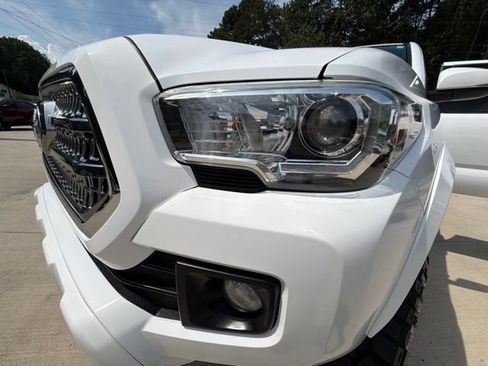 Used 2016 Toyota Tacoma TRD Sport w/ Towing Package AWD/4WD image 93