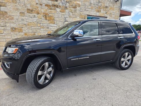 Used 2014 Jeep Grand Cherokee Overland AWD/4WD image 2