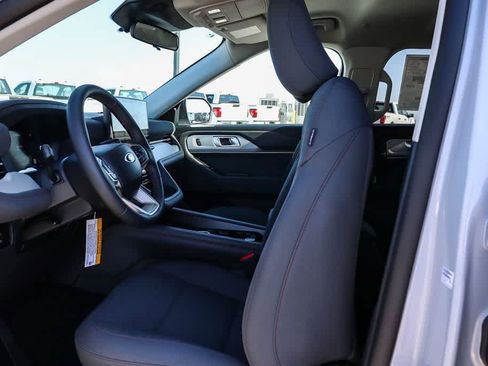 New 2026 Ford Explorer Active RWD image 17