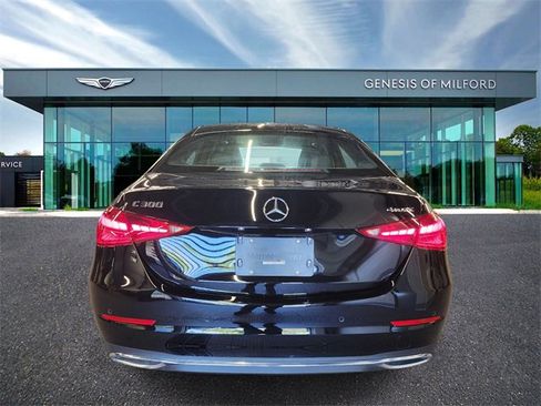 Used 2025 Mercedes-Benz C 300 4MATIC Sedan image 7