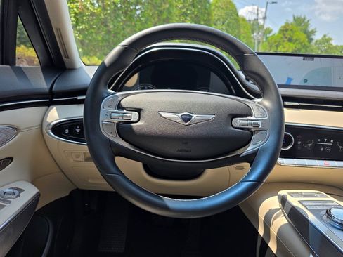 Used 2023 Genesis GV70 2.5T w/ Select Package AWD/4WD image 21