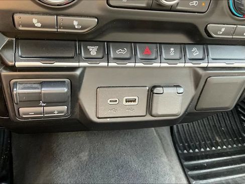 Used 2022 Chevrolet Silverado 2500 LT w/ Convenience Package AWD/4WD image 26