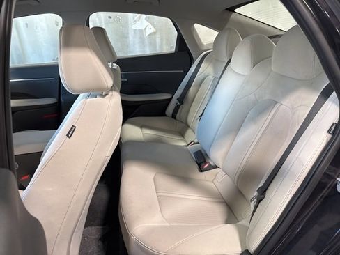 Used 2025 Hyundai Sonata SE image 12