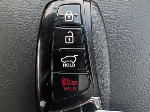 Used 2013 Hyundai Santa Fe Limited w/ Technology Pkg image 19