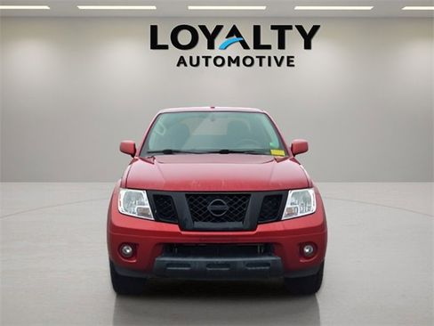 Used 2018 Nissan Frontier PRO-4X image 8