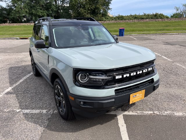 Used 2023 Ford Bronco Sport Outer Banks AWD/4WD image 2