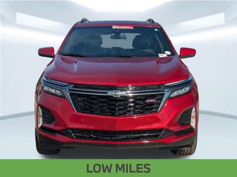 Used 2023 Chevrolet Equinox RS w/ RS Leather Package image 11