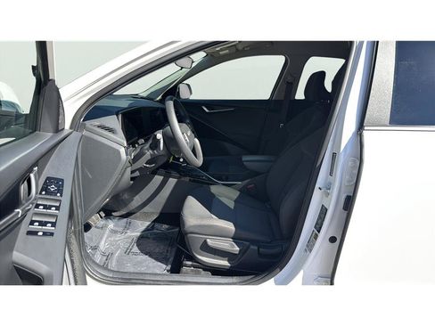 Used 2025 Kia Niro LX FWD image 10