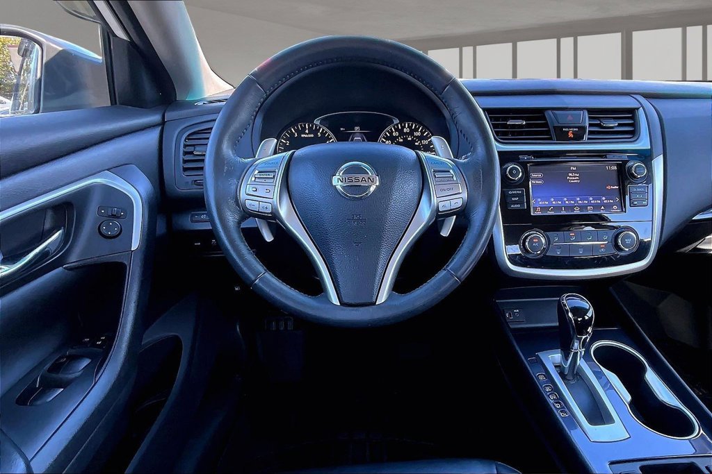 Used 2018 Nissan Altima 2.5 SR w/ SR Midnight Edition FWD image 5