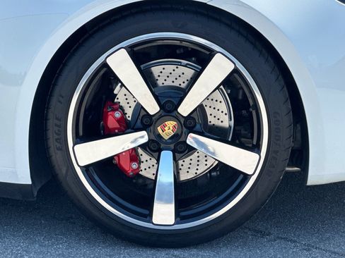 Certified 2024 Porsche 911 Carrera S RWD image 43