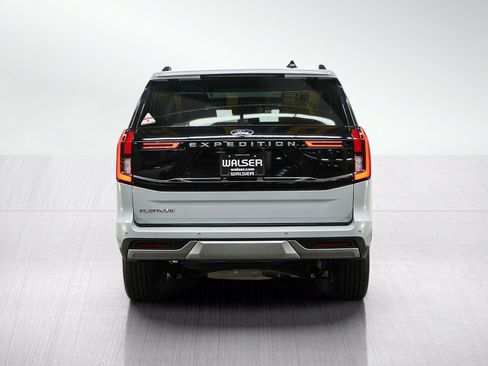 Used 2025 Ford Expedition Platinum AWD/4WD image 4