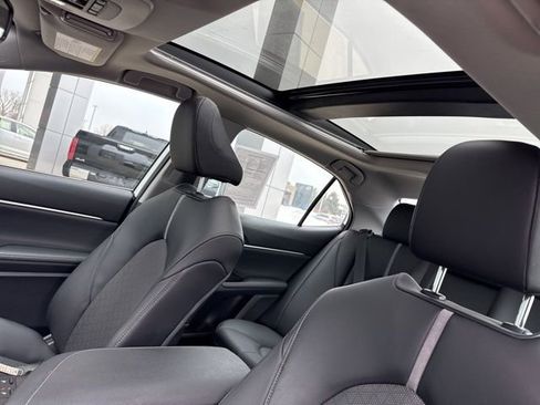 Used 2022 Toyota Camry XSE image 27