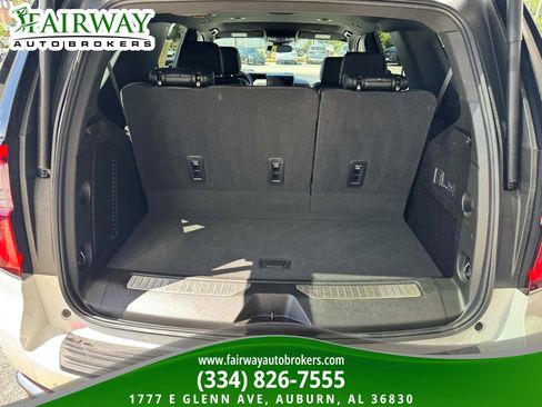 Used 2025 GMC Yukon Denali AWD/4WD image 32