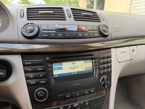 Used 2003 Mercedes-Benz E 500 Sedan image 78