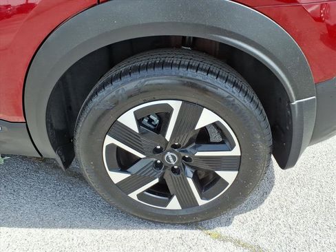 Certified 2026 Nissan Kicks SV w/ SV Premium Package AWD/4WD image 4