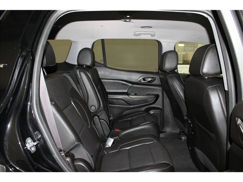 Used 2023 GMC Acadia SLT image 25