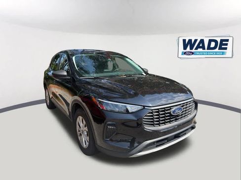 Used 2024 Ford Escape Active FWD image 3