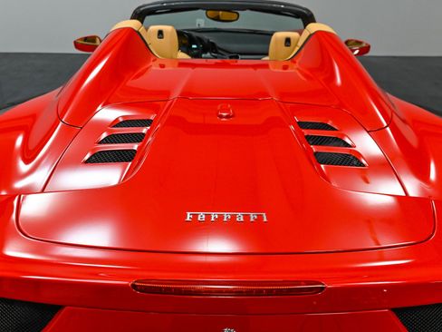 Used 2013 Ferrari 458 Spider RWD image 21