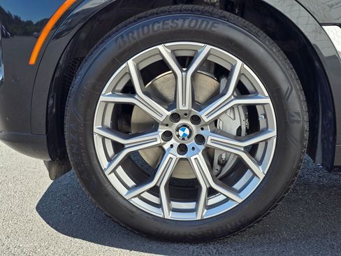 Used 2023 BMW X7 xDrive40i image 11