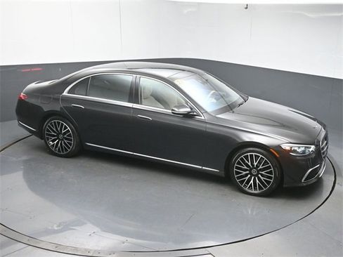 Used 2023 Mercedes-Benz S 500 S 500 image 36
