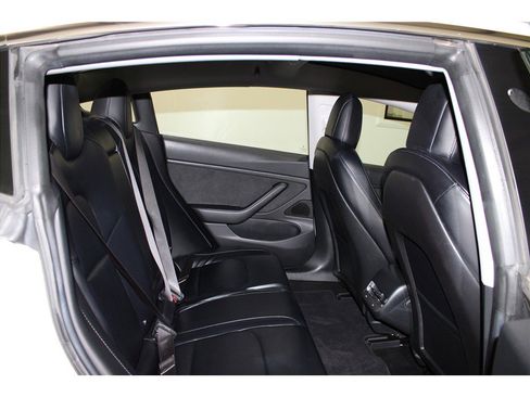 Used 2018 Tesla Model 3 Long Range image 19