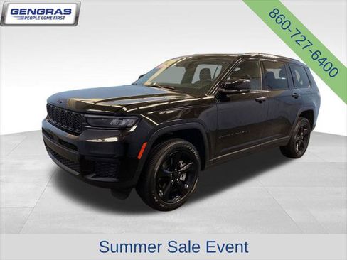 Certified 2025 Jeep Grand Cherokee L Altitude AWD/4WD image 4