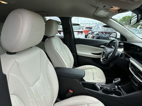 Used 2024 Buick Encore GX Avenir AWD/4WD image 14