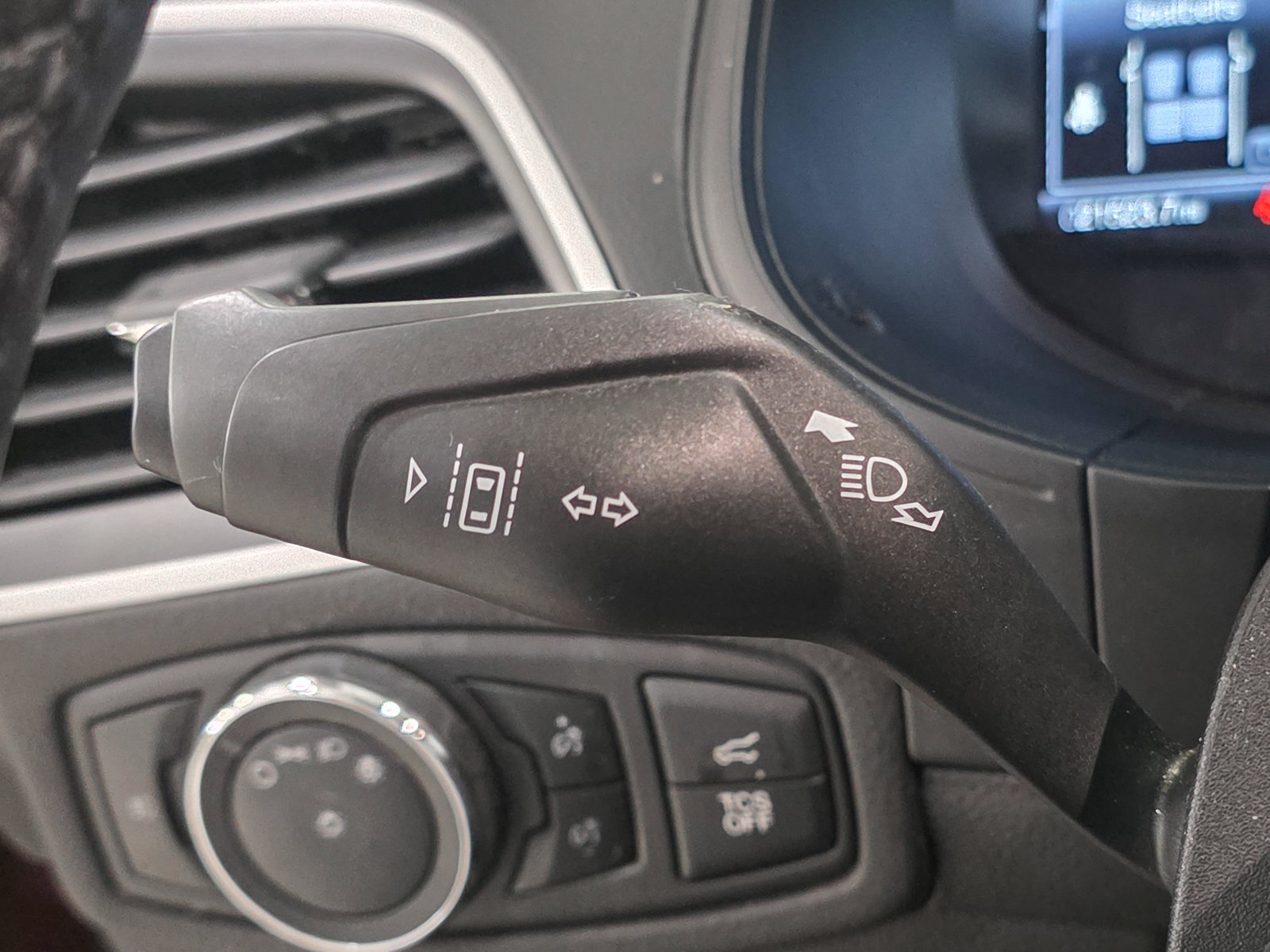 Used 2023 Ford Edge SEL w/ Sport Appearance Package AWD/4WD image 35
