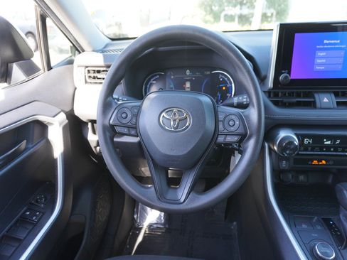 Used 2024 Toyota RAV4 LE AWD/4WD image 15
