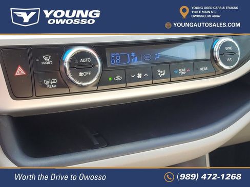 Used 2018 Toyota Highlander Plus FWD image 16