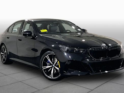 New 2027 BMW 550e xDrive w/ Premium Package AWD/4WD image 19