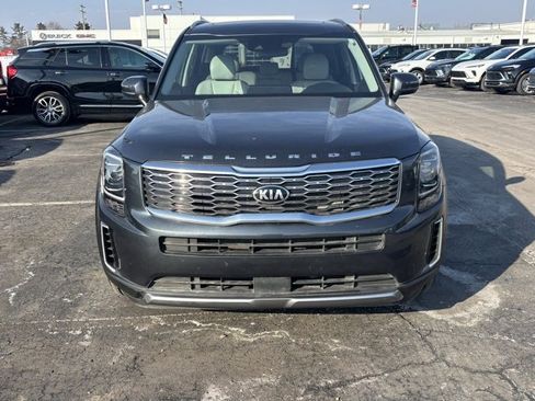 Used 2020 Kia Telluride S w/ S 8 Passenger Seating Package image 2