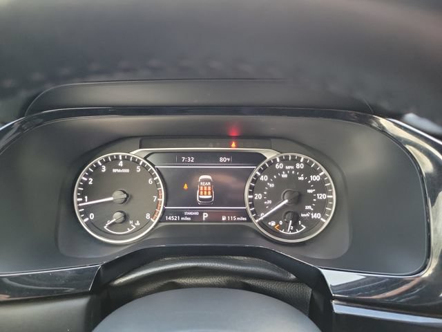 Used 2024 Nissan Pathfinder SL FWD image 17