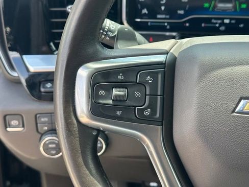 Certified 2022 Chevrolet Silverado 1500 LTZ w/ Technology Package AWD/4WD image 4
